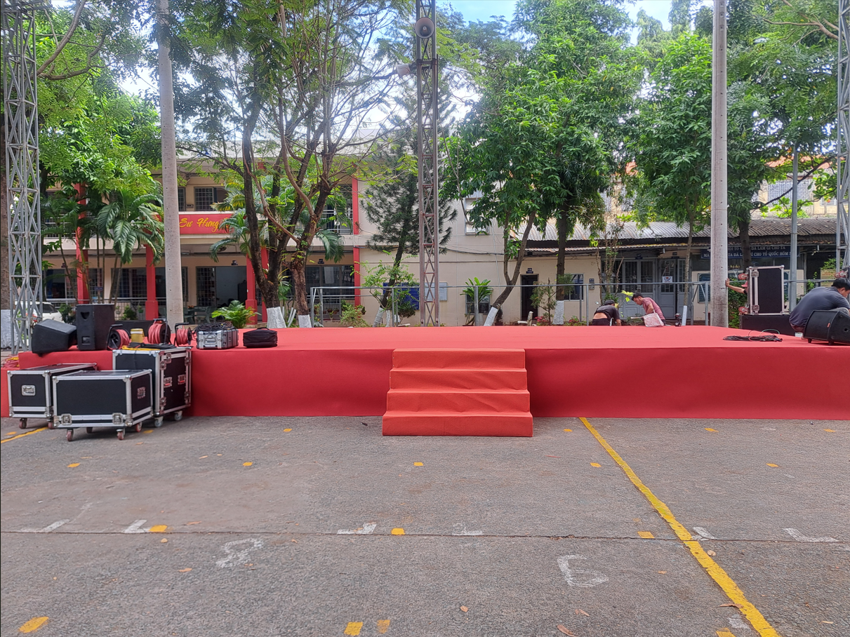 Lắp đặt sân khấu tại Bình Dương từ Duy Nguyễn Event Lắp đặt sân khấu tại Bình Dương từ Duy Nguyễn Event