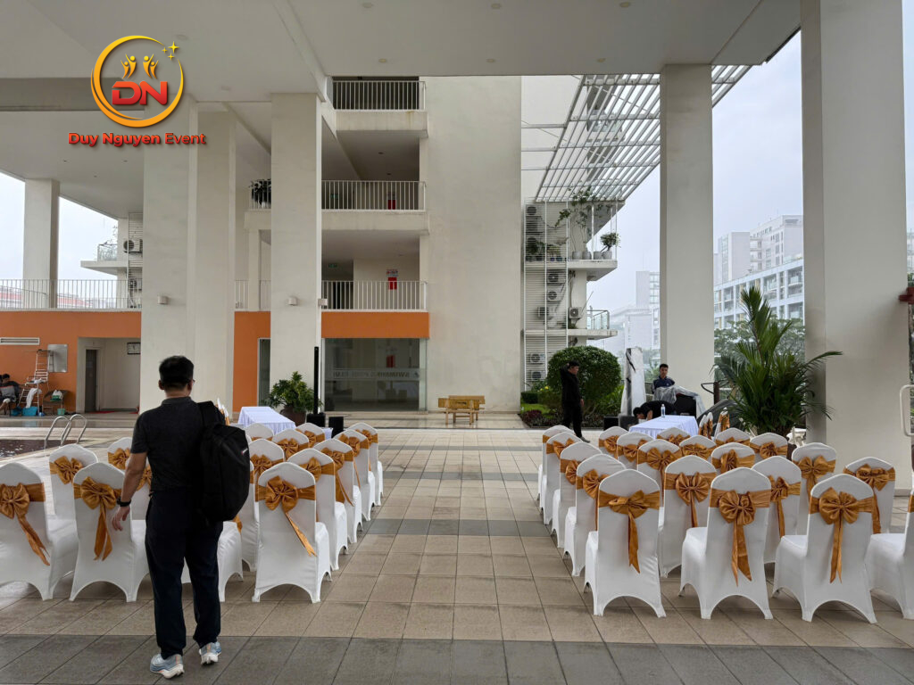 Bàn ghế sự kiện tạo sự nổi bật, trang trọng cho sự kiện