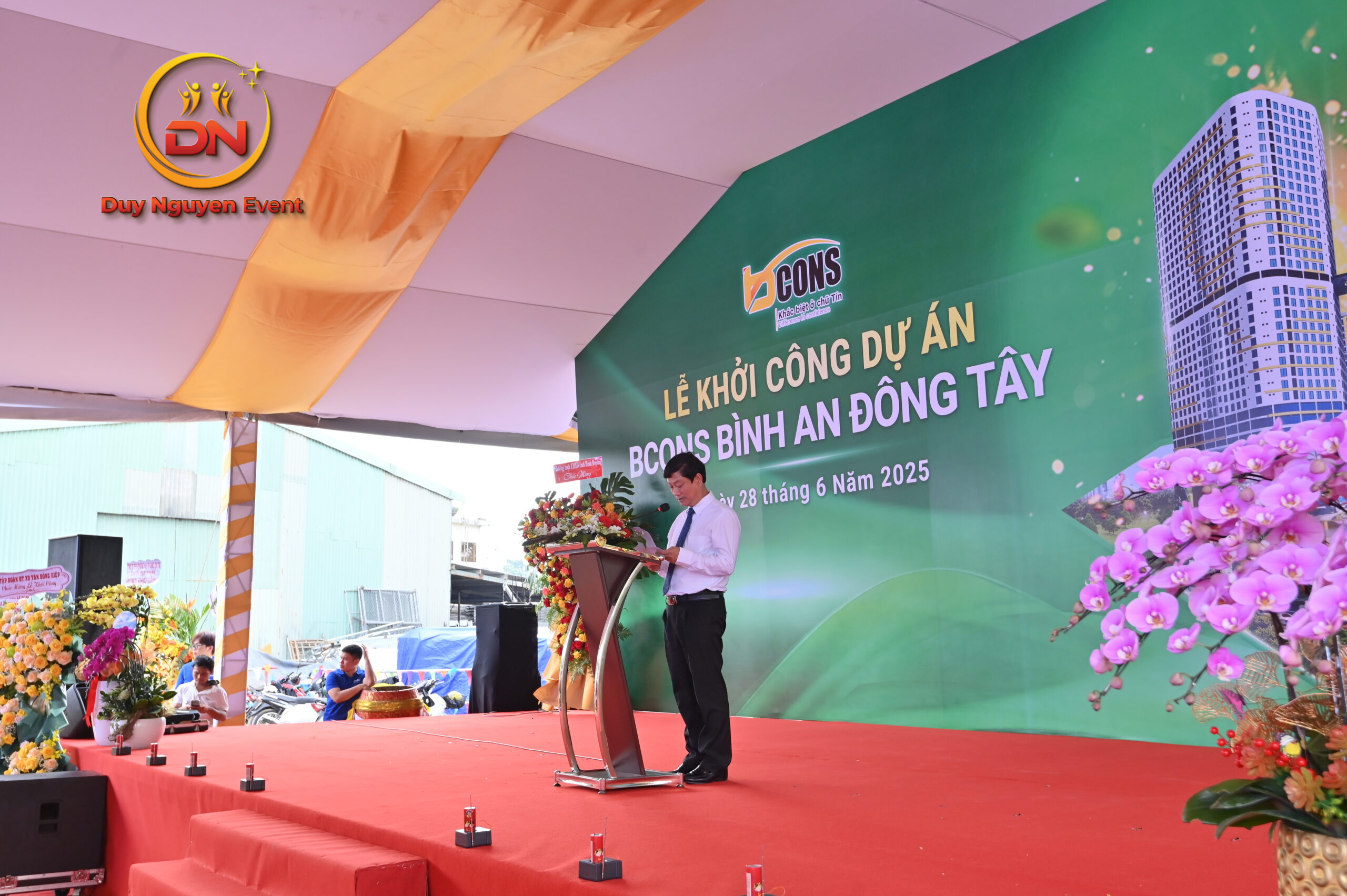 Thiết kế backdrop hội nghị chuyên nghiệp tại Sự Kiện Duy Nguyễn