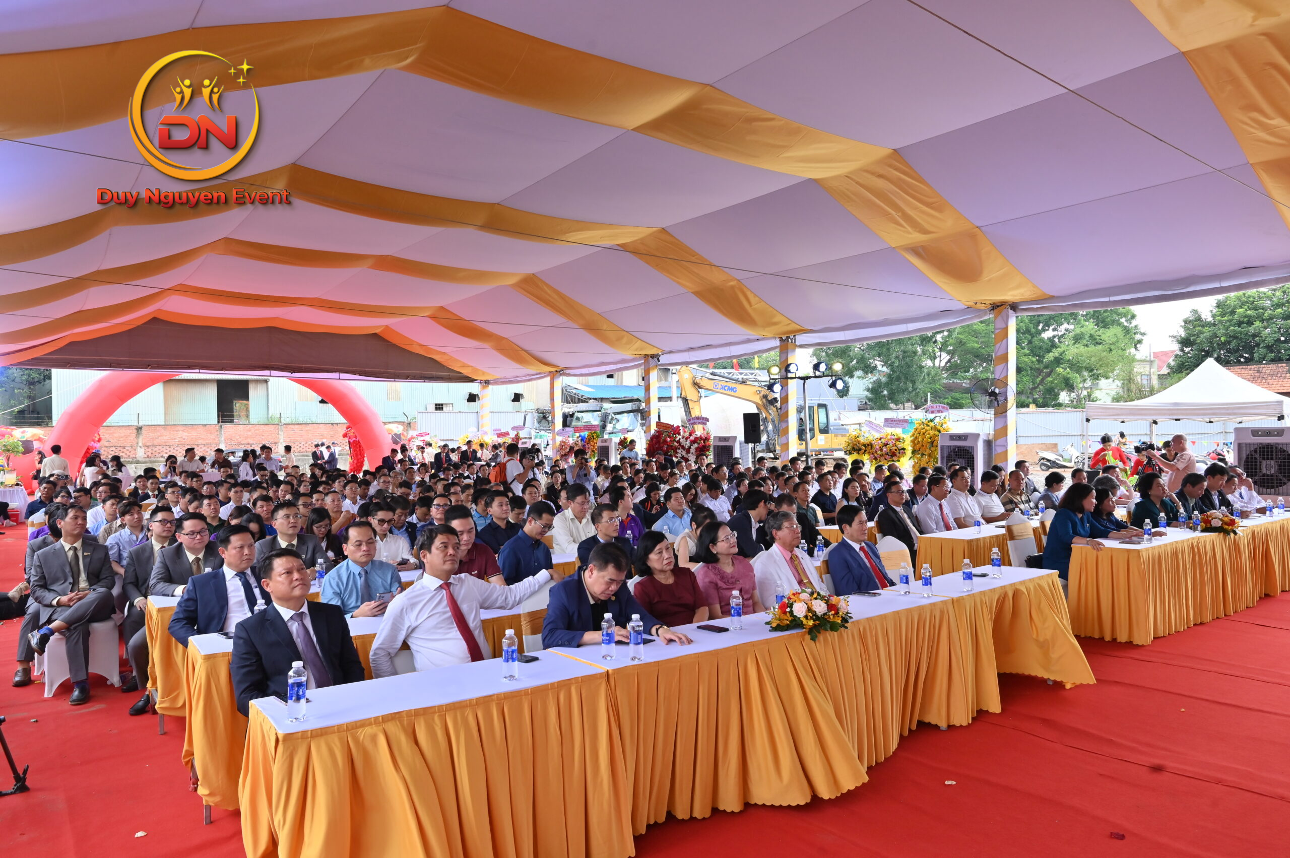 Khách hàng hài lòng với dịch vụ nhà bạt tại Bình Thạnh