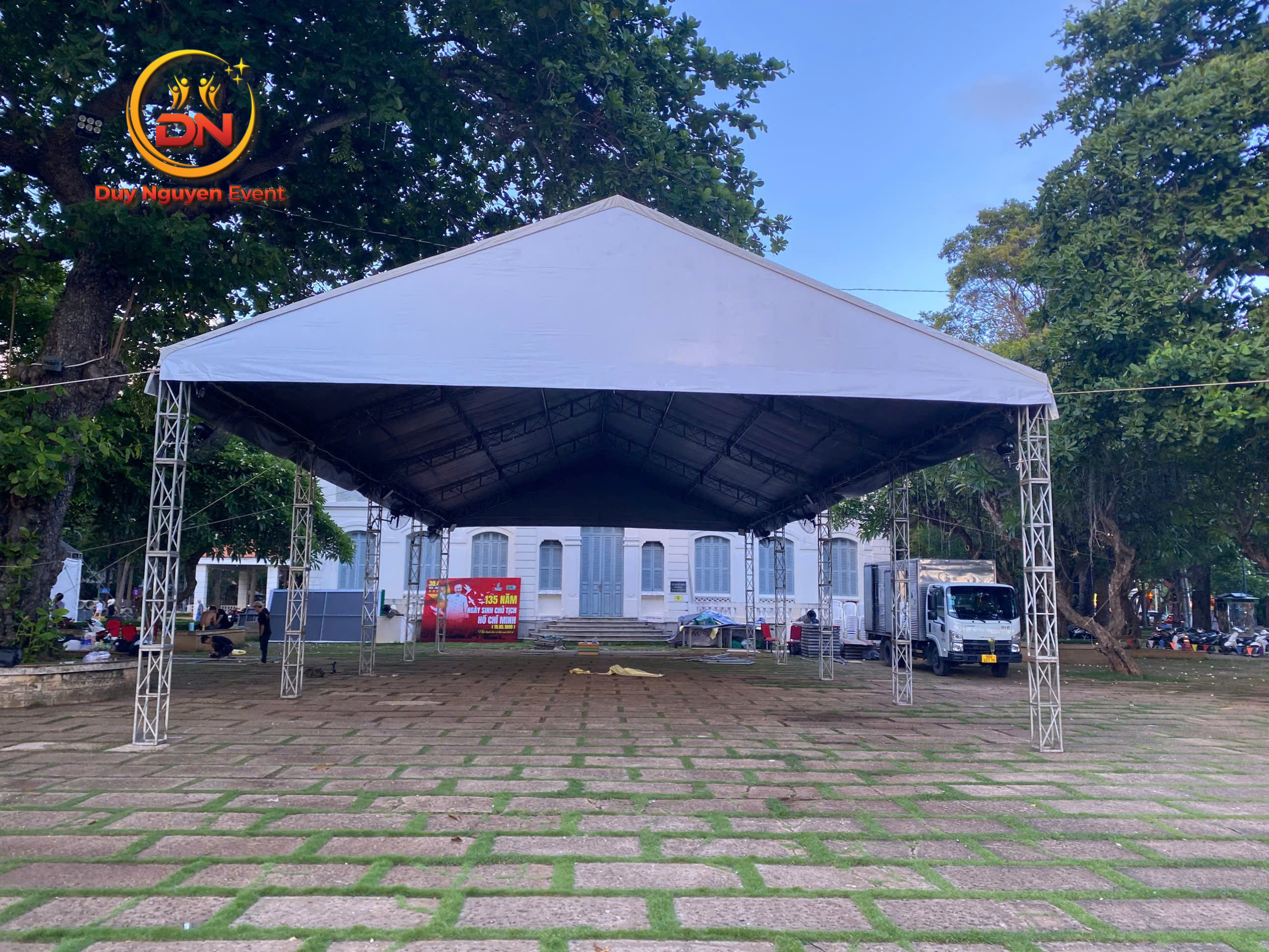 Lắp dựng nhà bạt không gian 8x16m tại Bàu Bàng