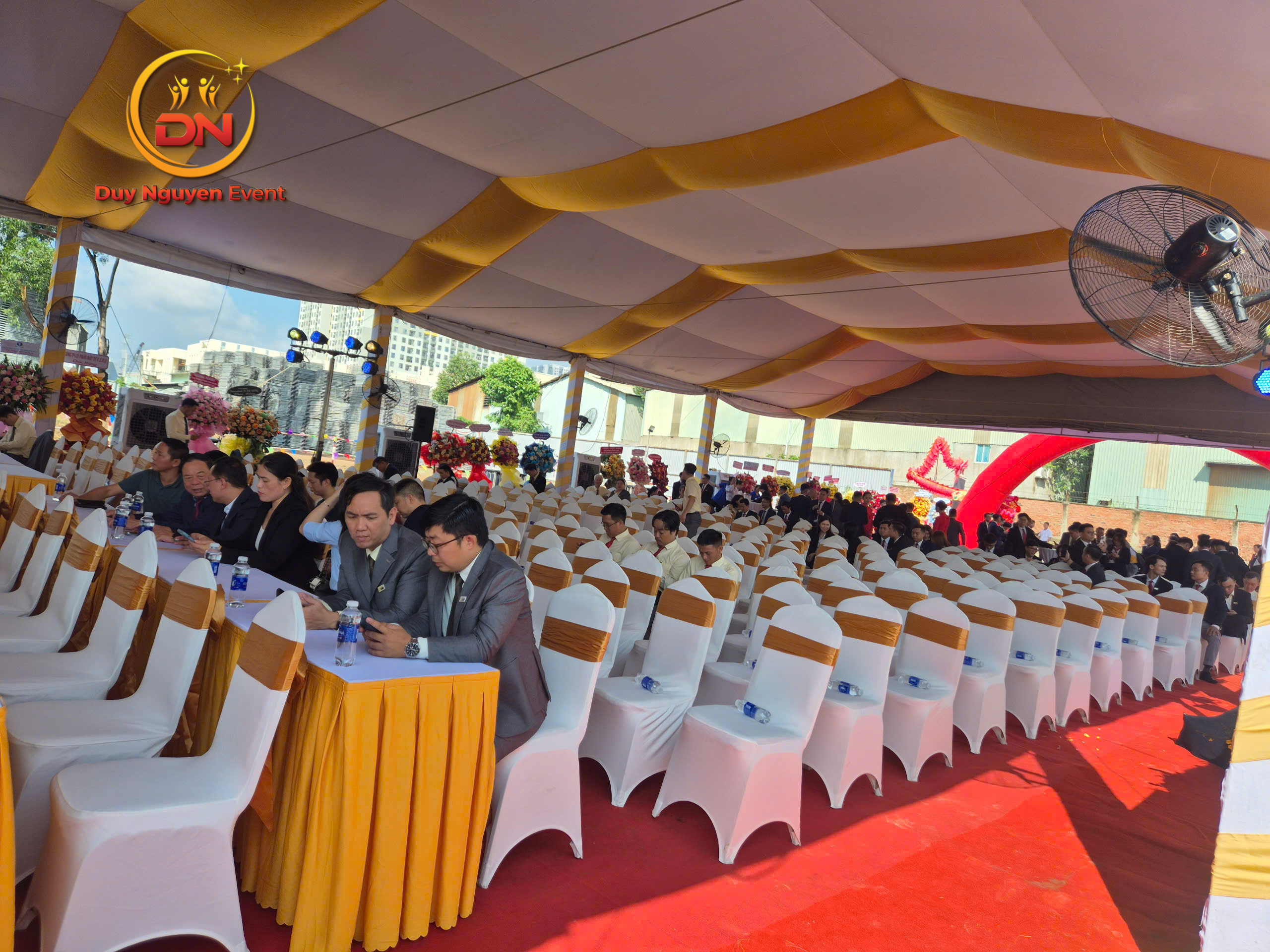 Nhà bạt không gian thiết kế tùy chỉnh