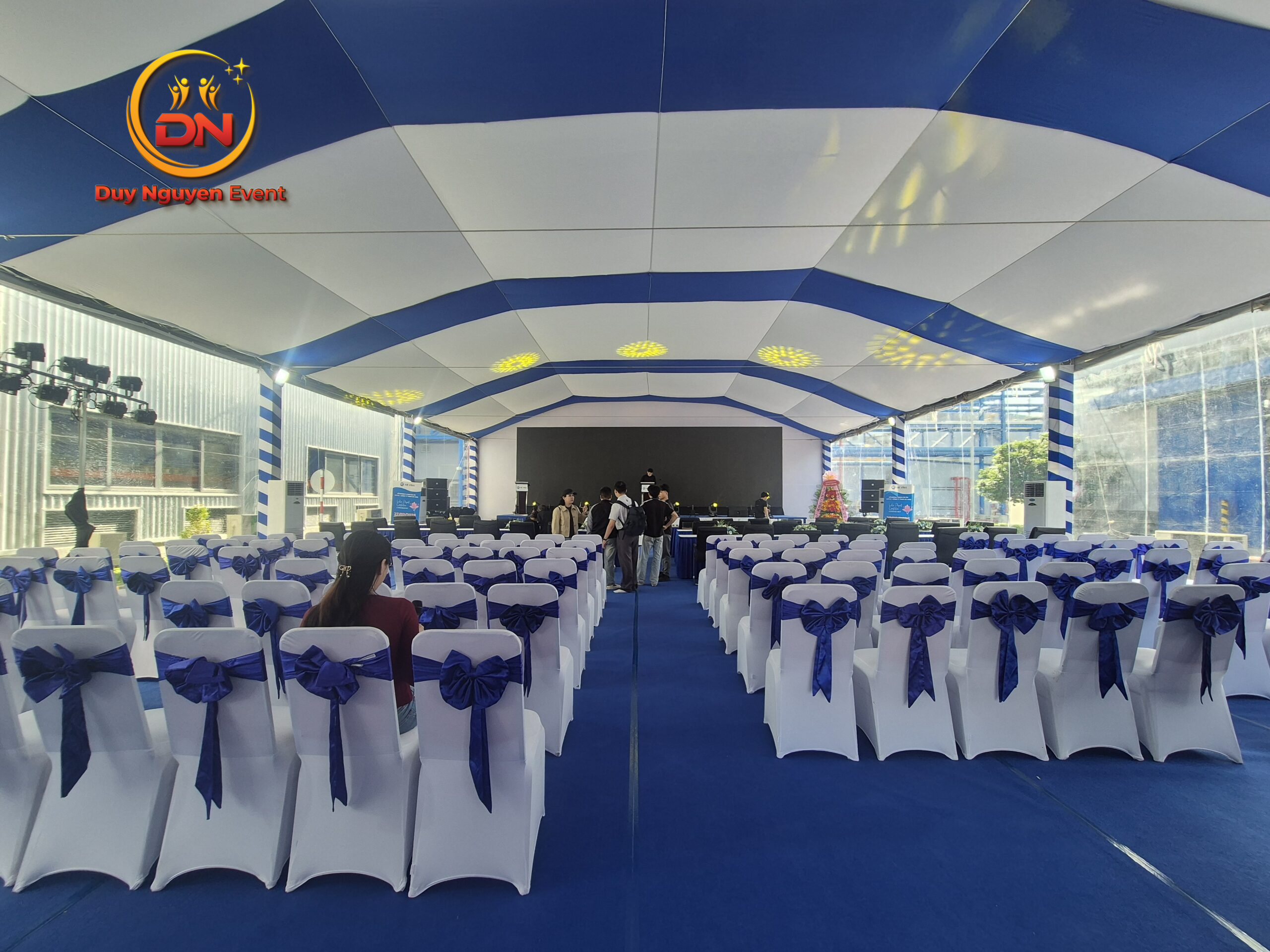 Dịch vụ cho thuê nhà bạt không gian Tân Phú cho sự kiện lễ tổng kết tại trường học.