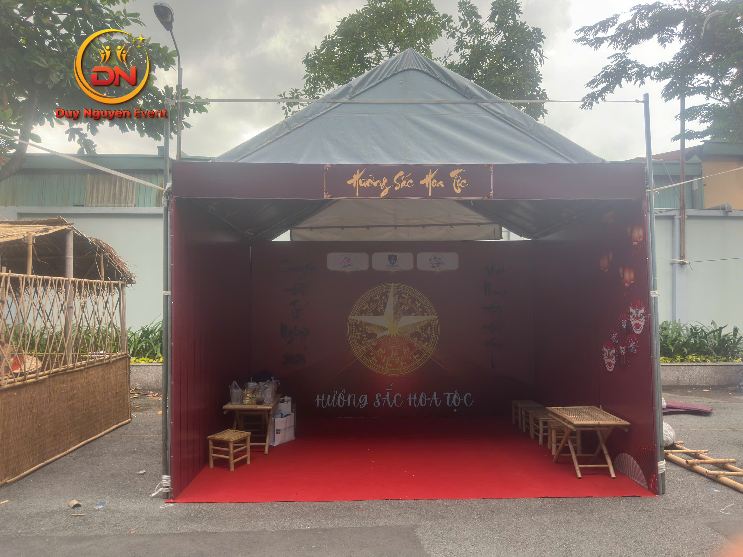 Hình ảnh gian hàng hội chợ tiêu chuẩn kích thước 3x3 mét