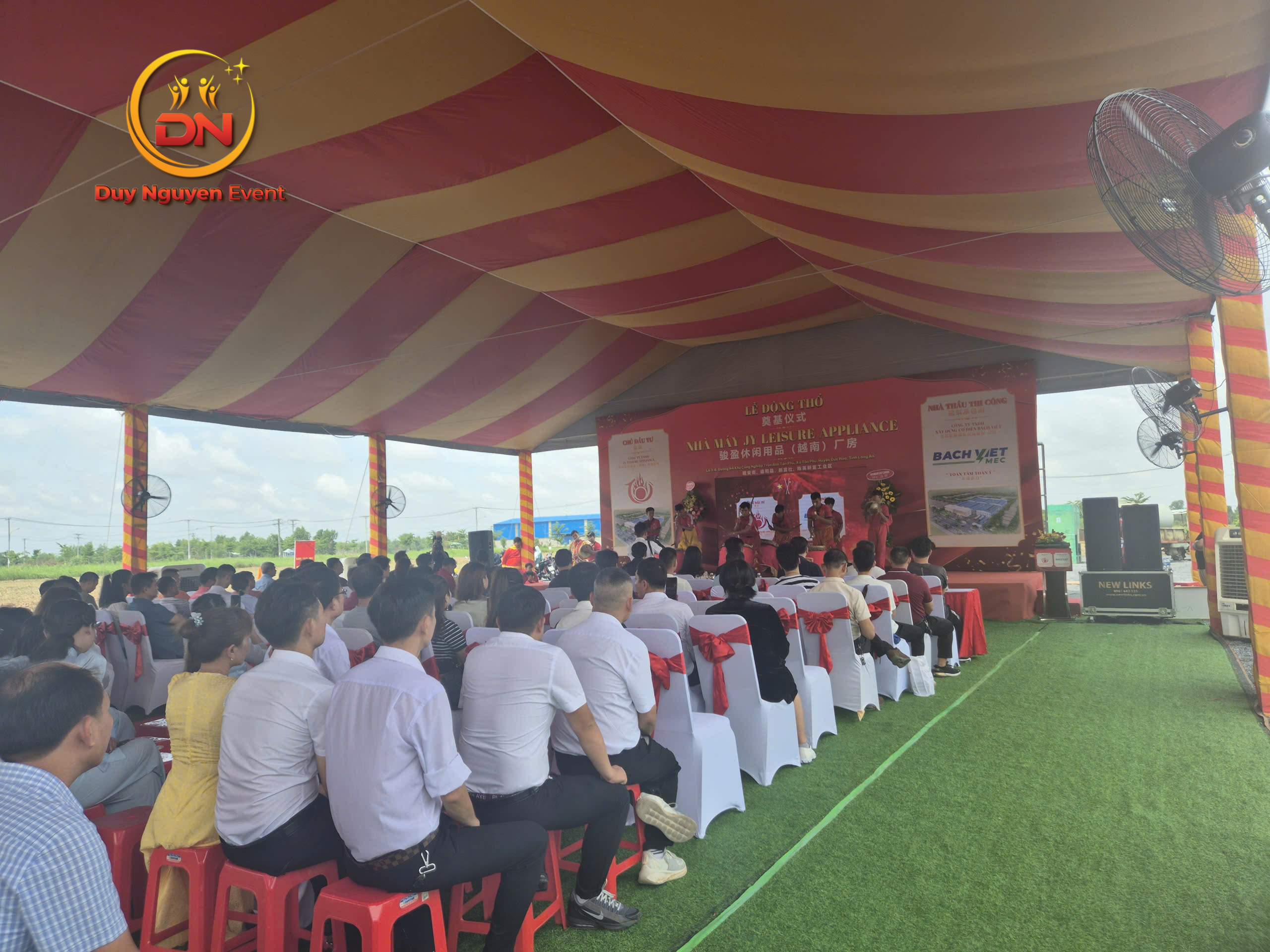 Dịch vụ lắp đặt backdrop hội nghị tại quận Thủ Đức.