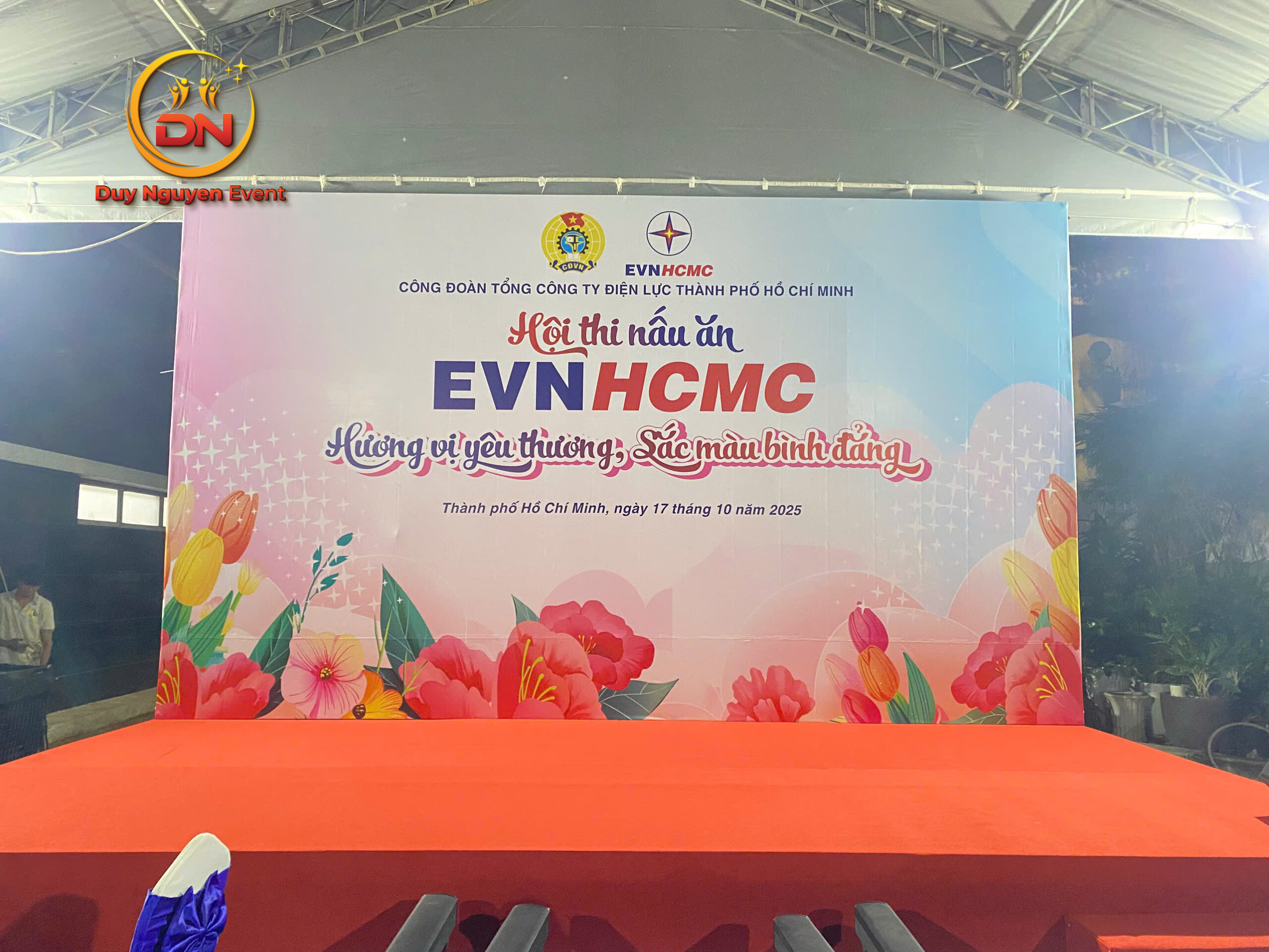 Thi công backdrop PP cao cấp cho hội nghị sang trọng tại Gò Vấp.