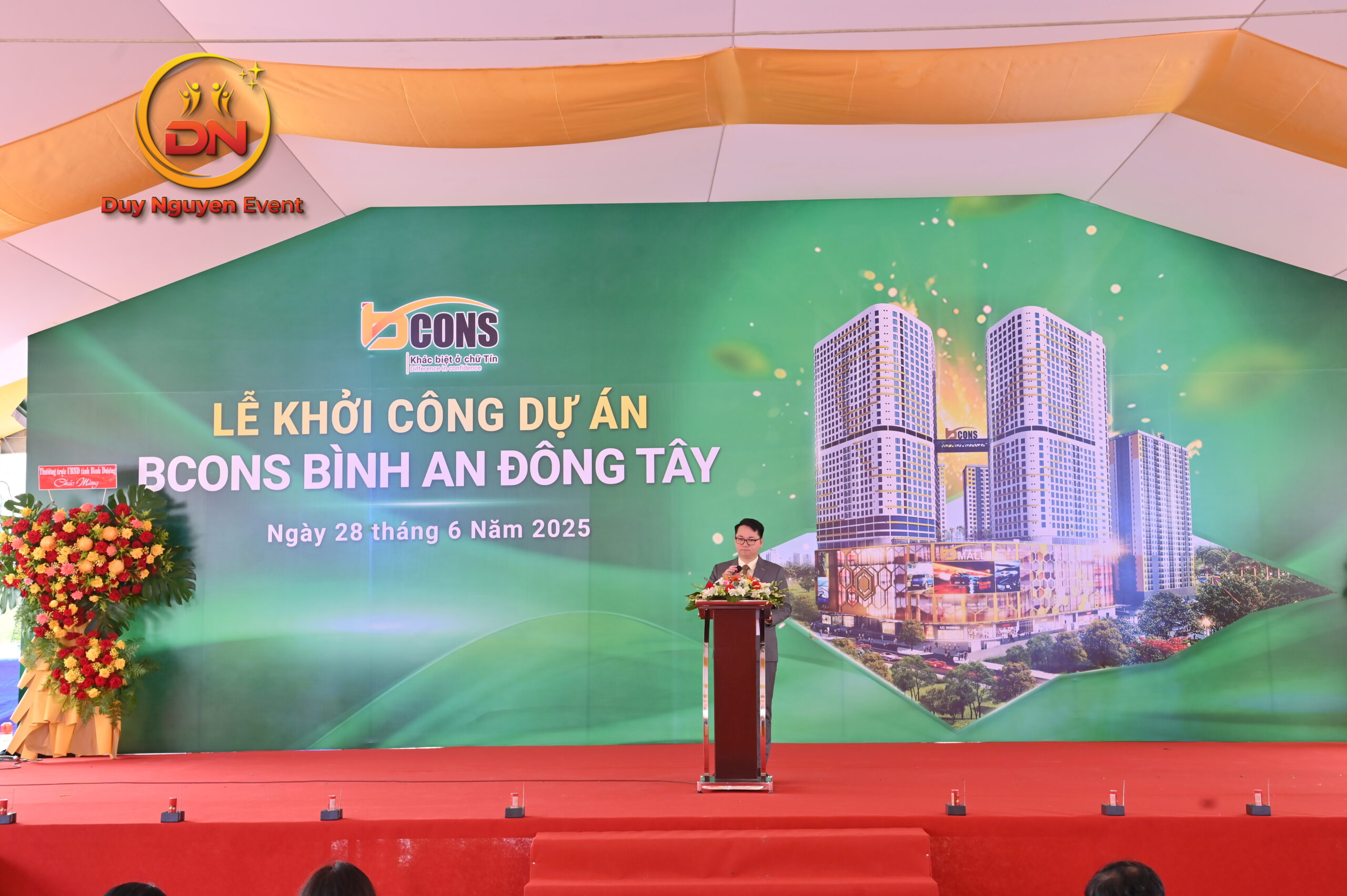 Backdrop đẹp với phông in decal sắc nét thể hiện logo công ty