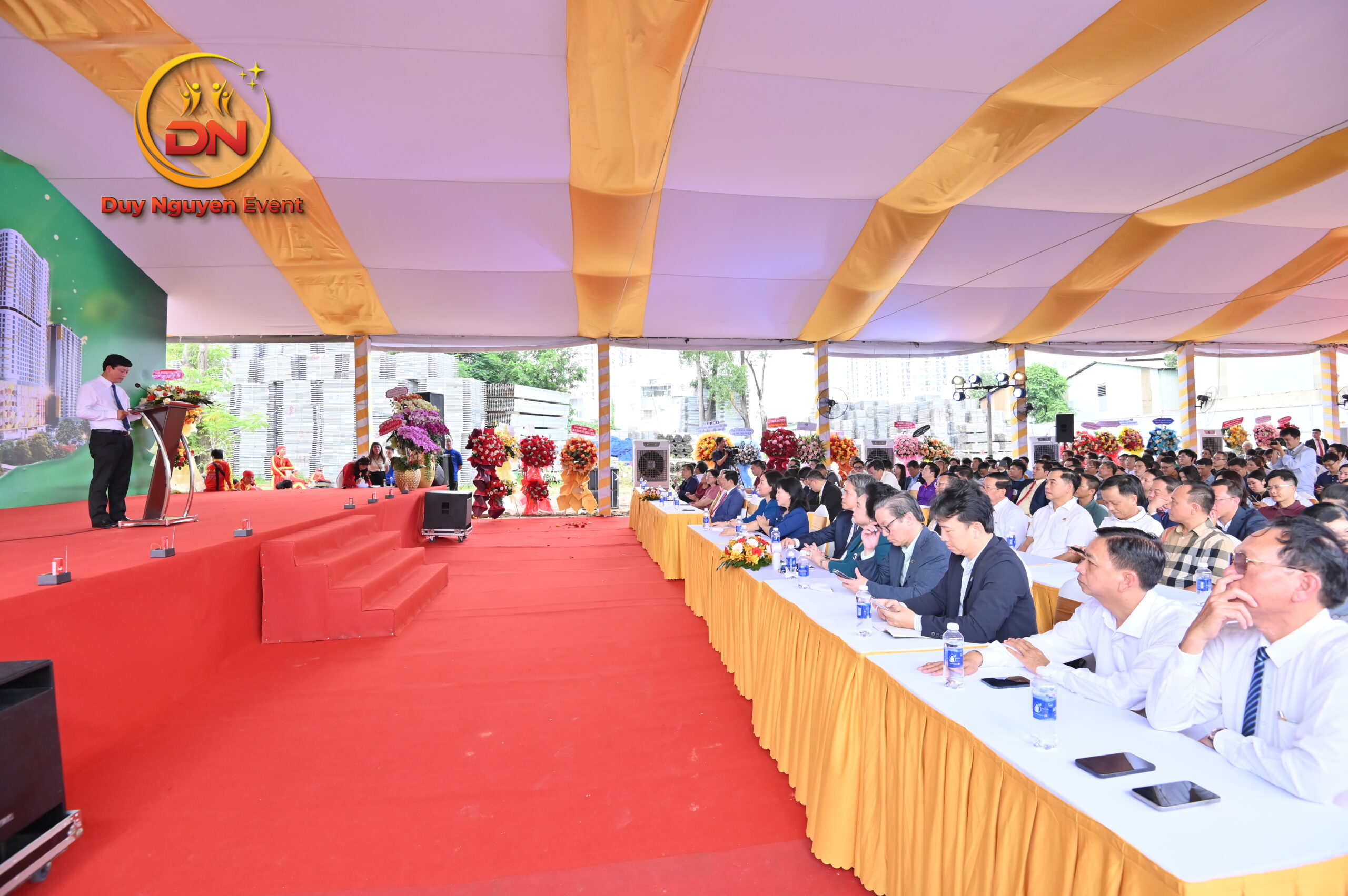 Khăn trải bàn cao cấp nhiều màu sắc cho thuê kèm