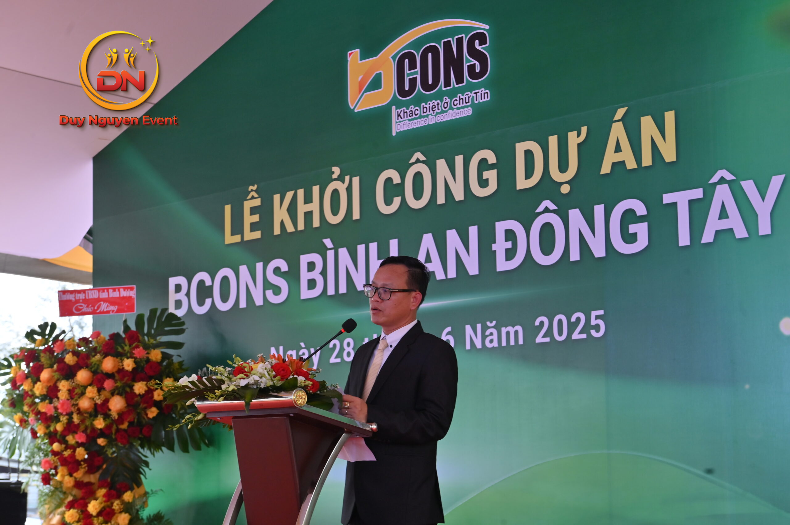 MC chuyên nghiệp dẫn dắt nghi thức khởi công động thổ