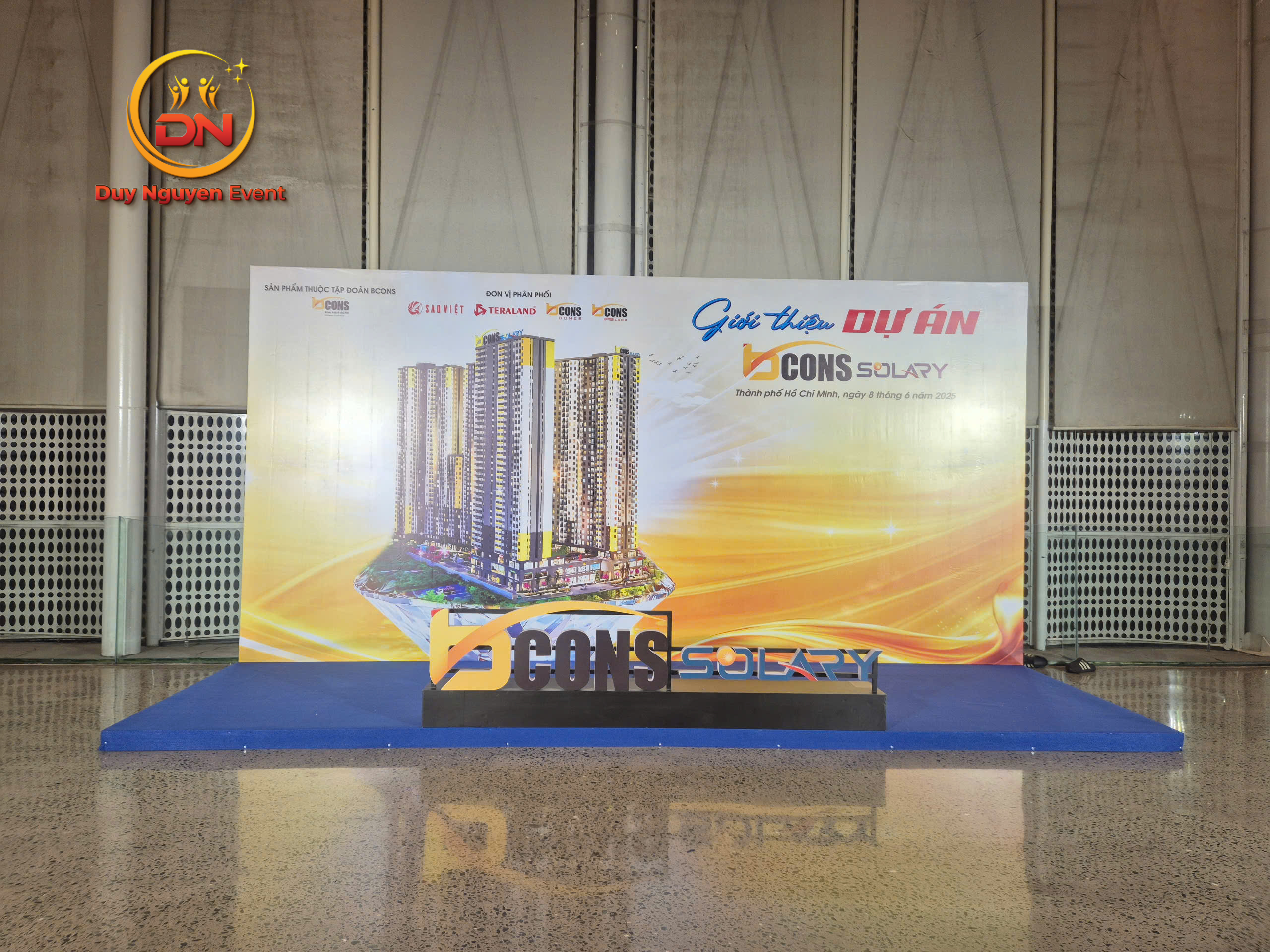 Sân khấu sự kiện sử dụng khung backdrop 10m tại Bình Dương