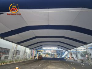 Thuê nhà bạt mùa mưa – Kinh nghiệm tổ chức sự kiện an toàn