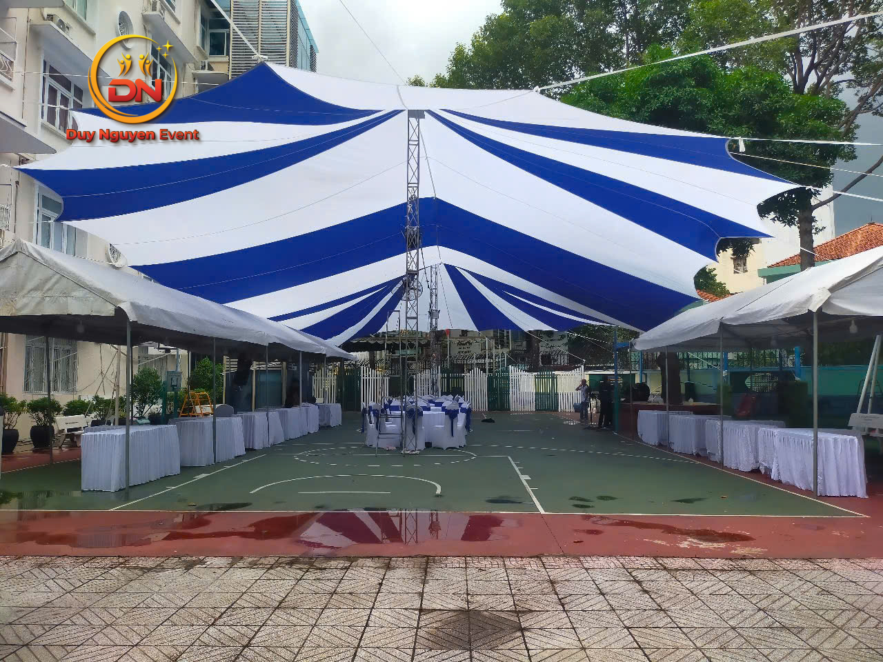 Dịch vụ cho thuê dù che sự kiện
