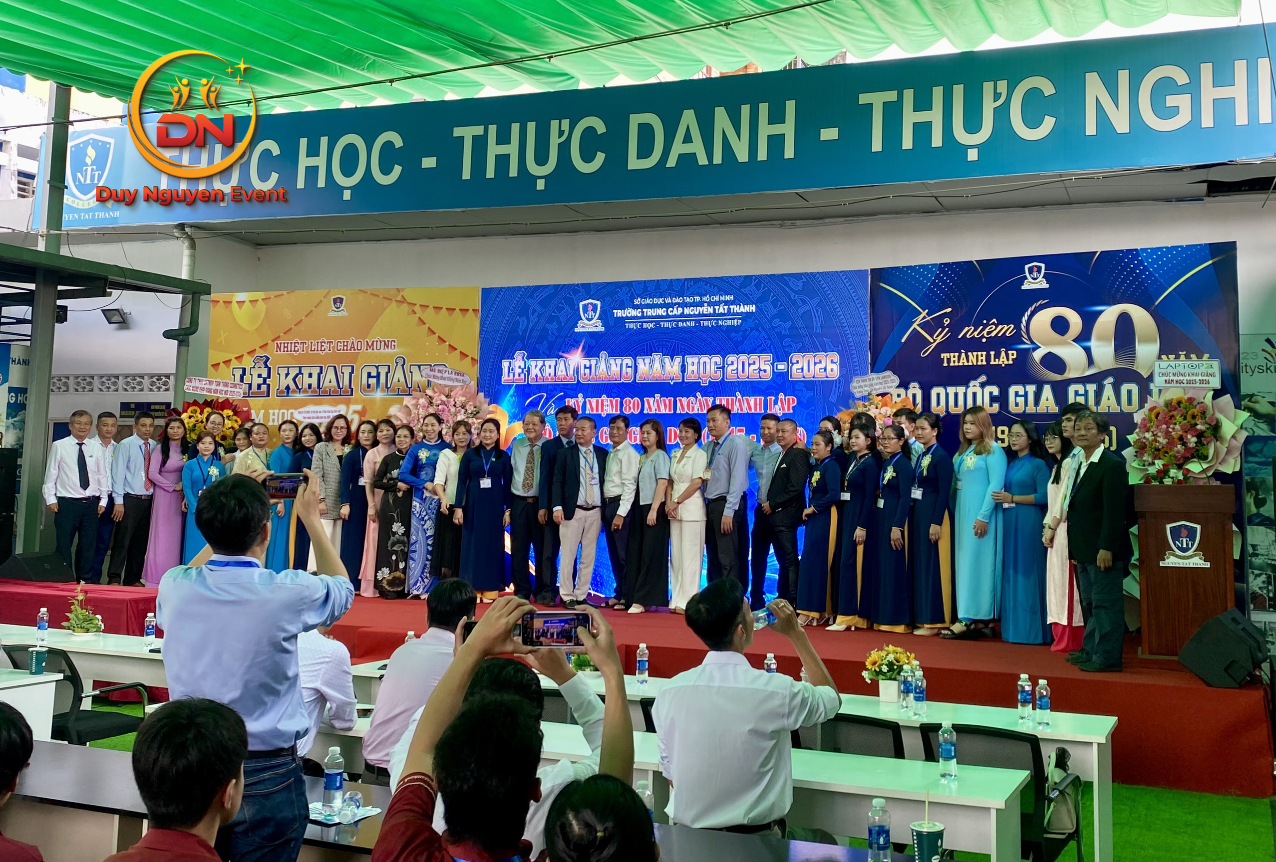 Trang trí lễ khai giảng ấn tượng tại Bình Dương