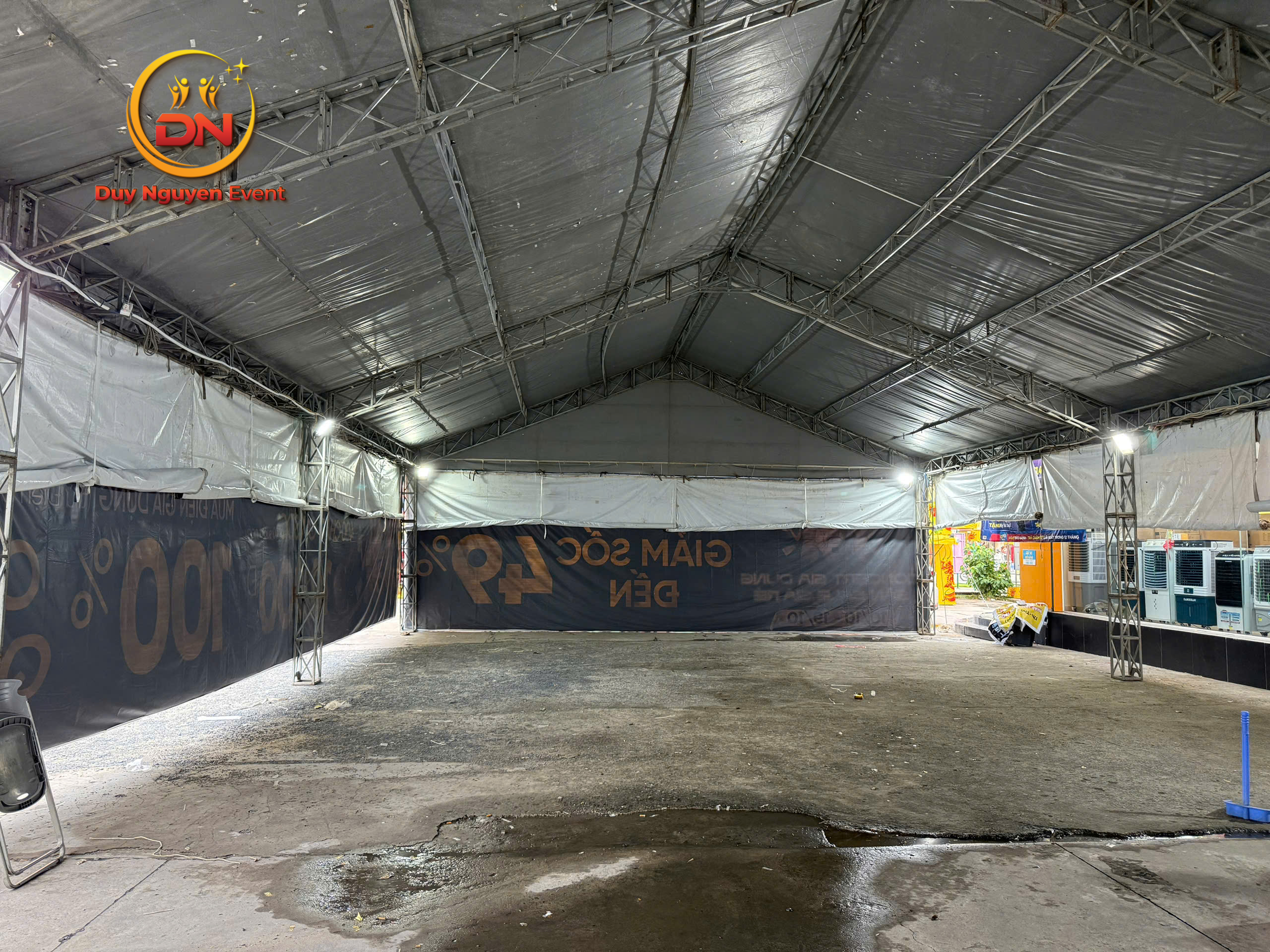 Đơn vị cho thuê nhà bạt TPHCM khẩu độ lớn cho hội chợ triển lãm