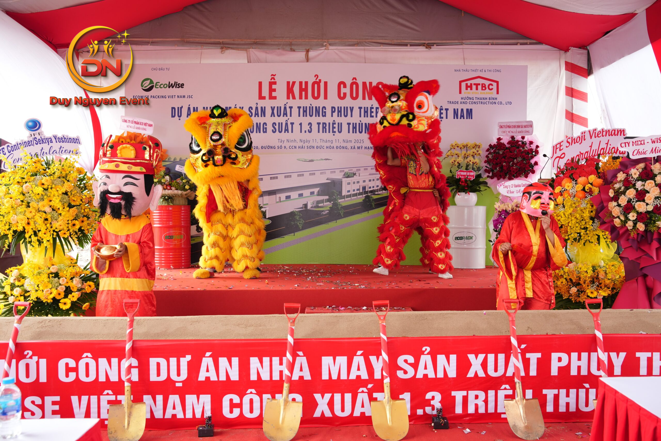 Đội múa lân chúc mừng lễ khởi công nhà máy Ecowise Tây Ninh