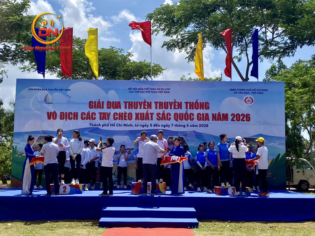Lễ trao giải tại Giải đua thuyền truyền thống vô địch các tay chèo xuất sắc quốc gia năm 2026 TP Hồ Chí Minh